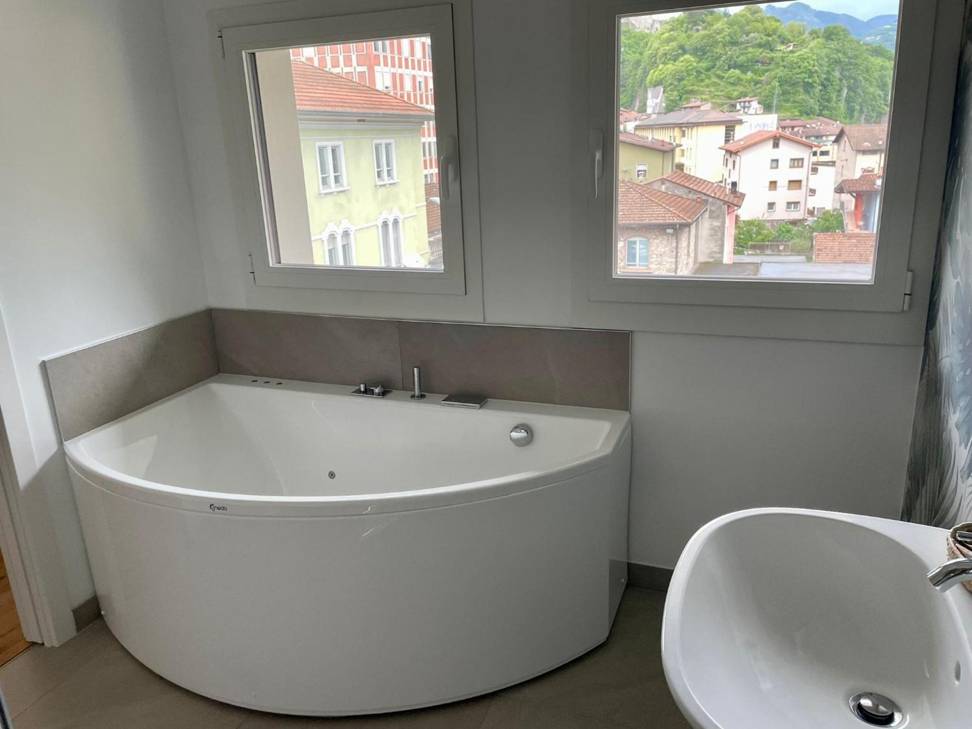 Hotel Giardino Breno Dış mekan fotoğraf